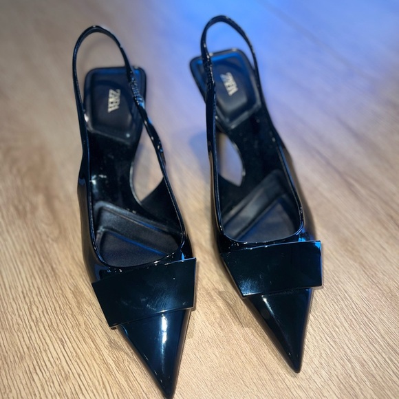 NWOT Zara Glossy Black Patent Pointed Slingback Kitten Heels - Picture 3 of 9